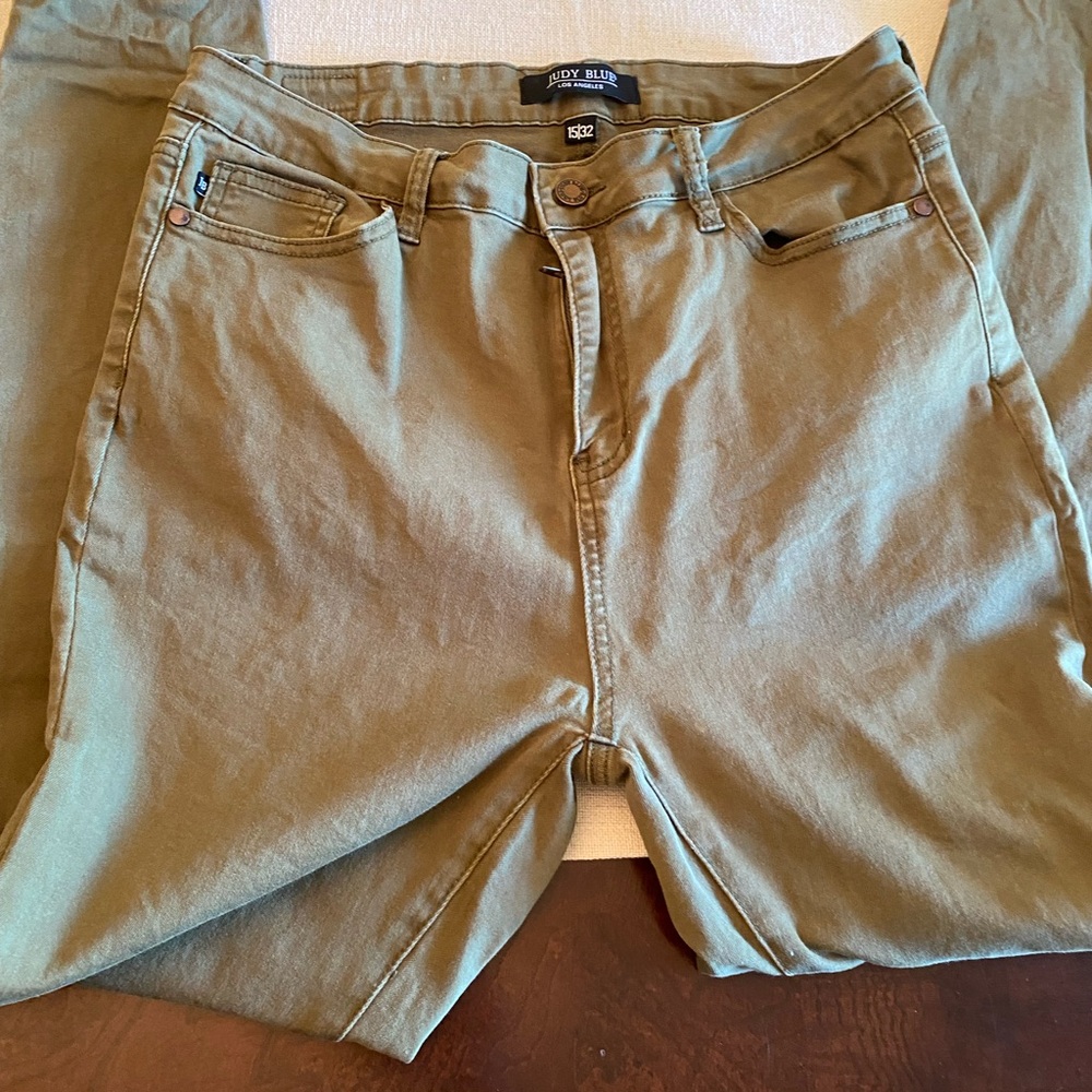 Judy Blue skinny fit pants. Olive green. Size 15/32.